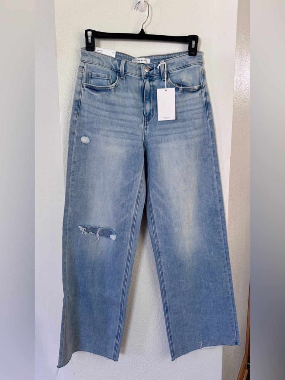 NWT Flying Monkey High Rise Wide Leg Distressed Jeans Light Wash Size 30
